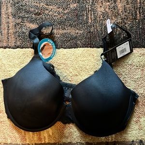 NWT, black size 36D Bali One Smooth U Dreamwire Underwire T-Shirt Bra DF6580